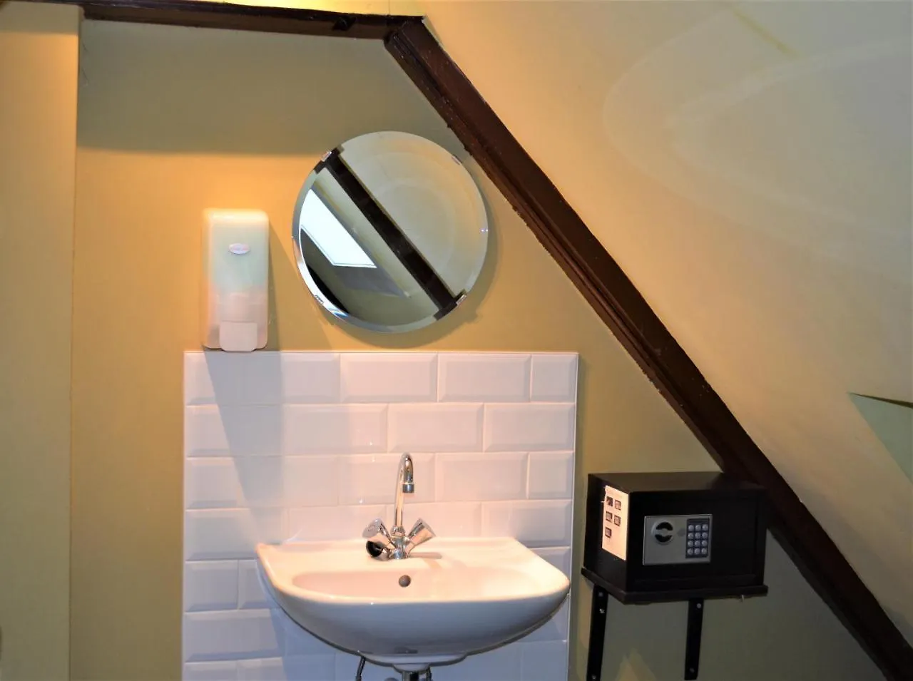 The Flying Pig Uptown Hostel Amsterdam